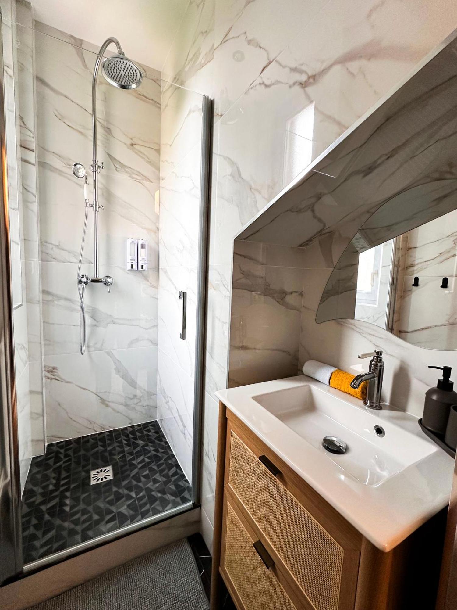Le Garden & Spa Compiegne Luaran gambar